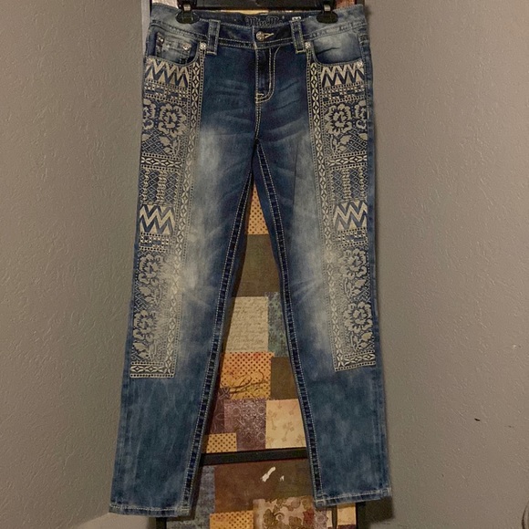 Miss Me Denim - Miss Me Cropped Jeans